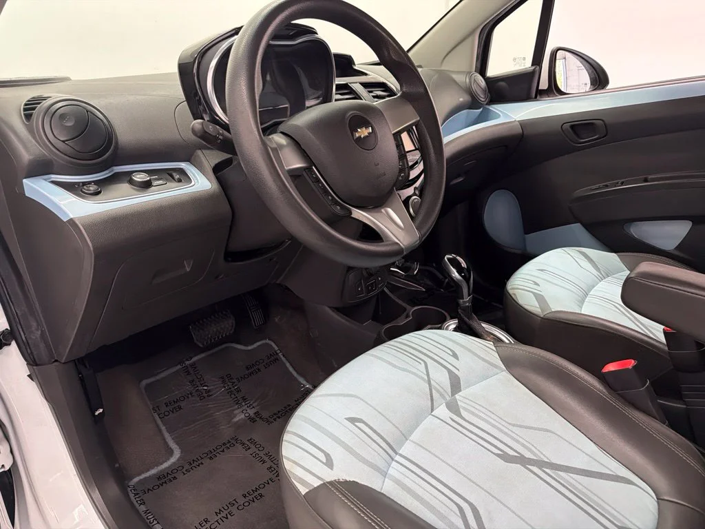 Used 2016 White Chevrolet 1LT image 21
