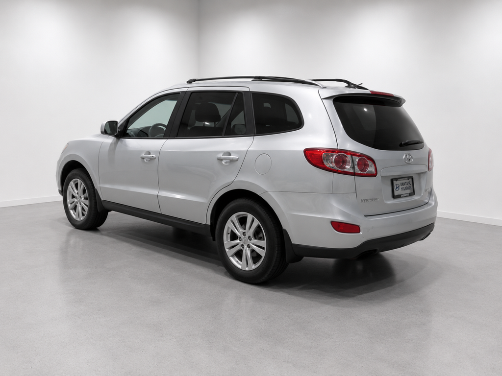 Used 2012 Hyundai Santa Fe SE with VIN 5XYZHDAG8CG140427 for sale in Johnston, RI