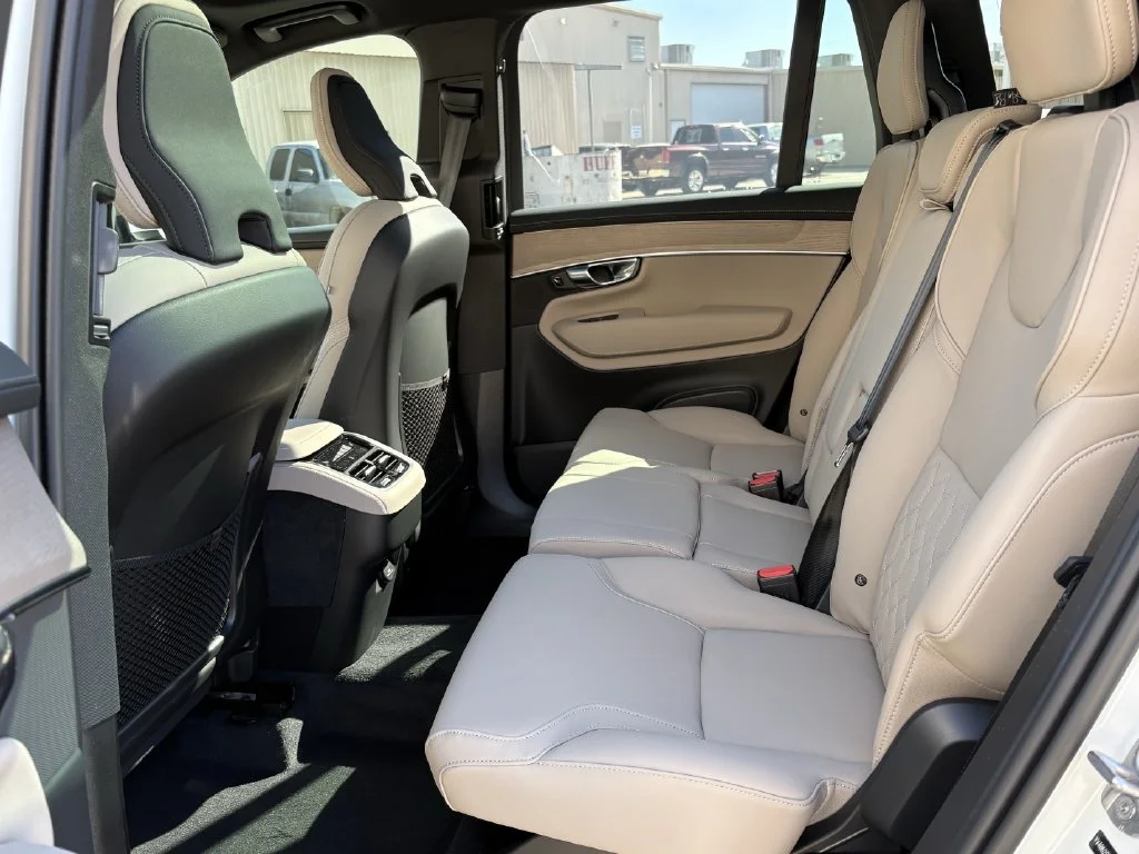 New 2026 Crystal White Volvo Plus image 25