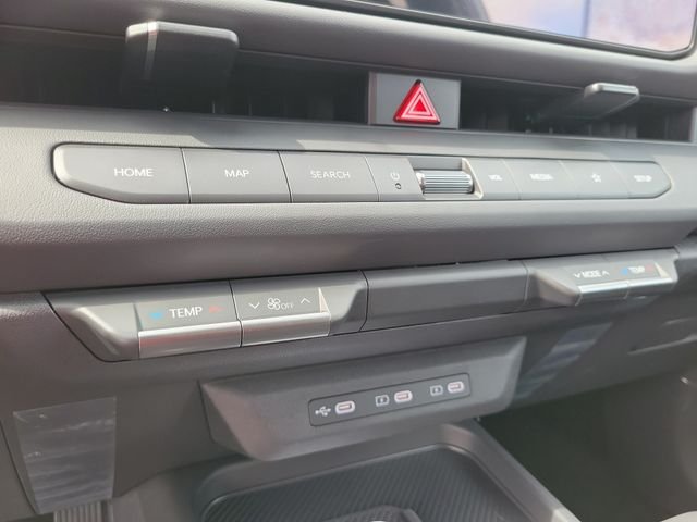New 2027 Iceberg Green Kia X-Line S image 28