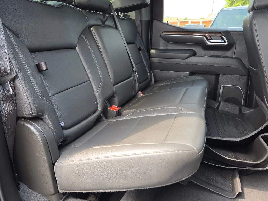 Used 2025 Black Chevrolet RST image 9