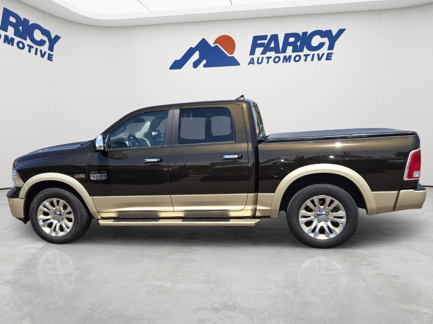 Used 2014 Black Gold Pearlcoat Ram Longhorn image 7