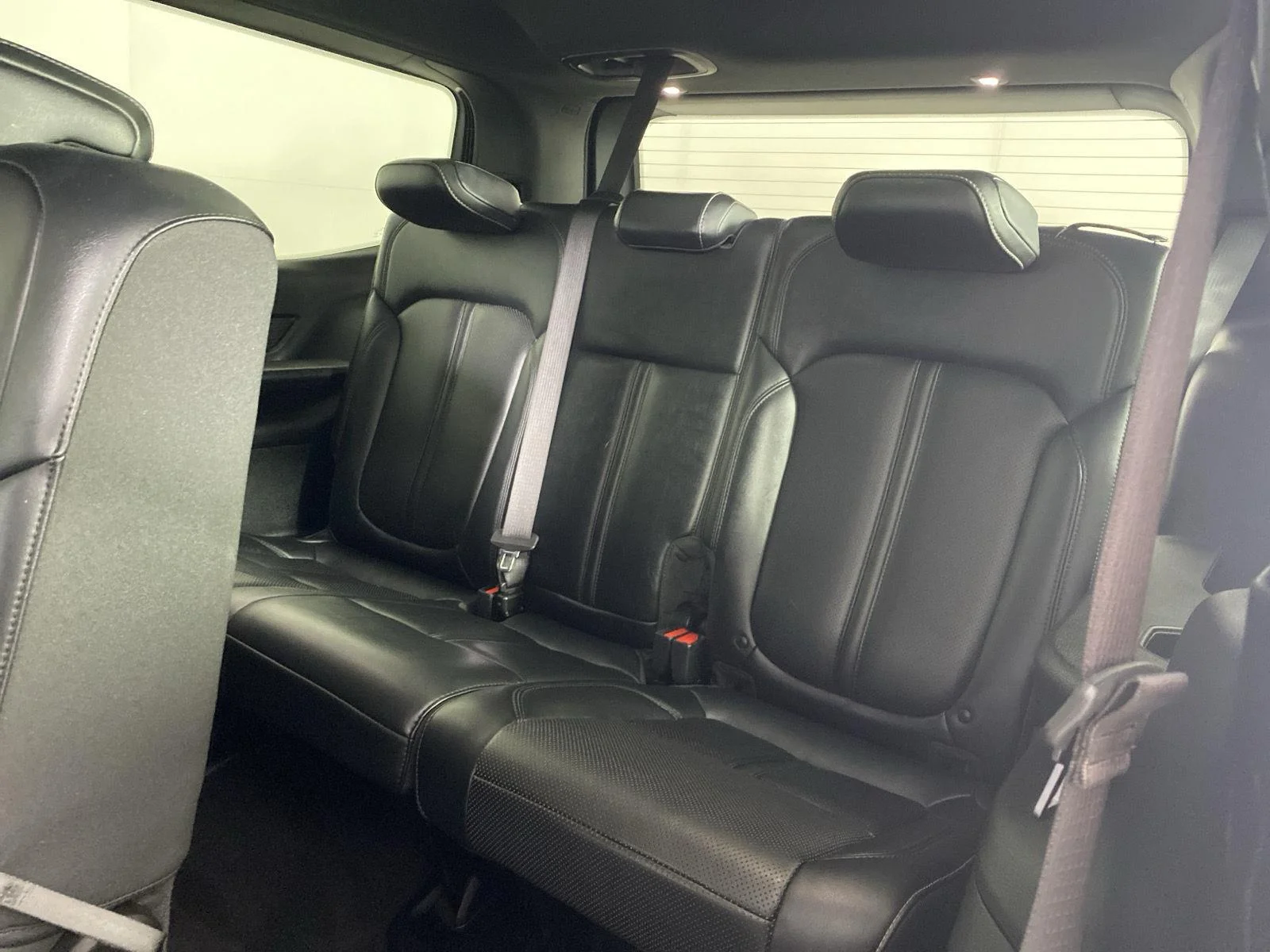 Used 2022 Bright White Clearcoat Jeep Series II image 9