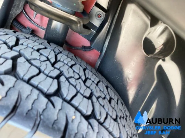 Used 2020 Red Jeep Trailhawk image 11