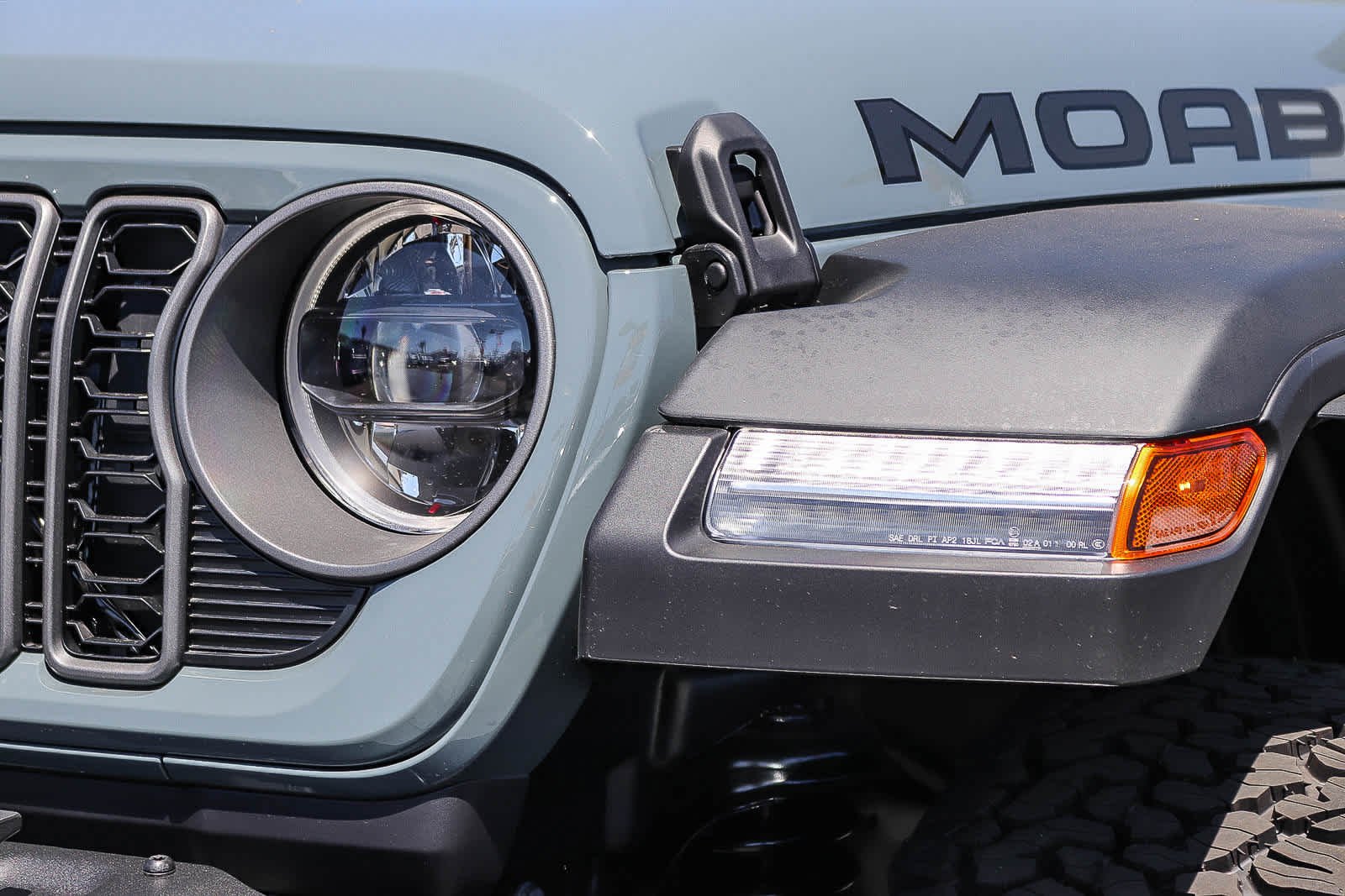 New 2026 Anvil Clear-Coat Exterior Paint Jeep Moab 392 image 8