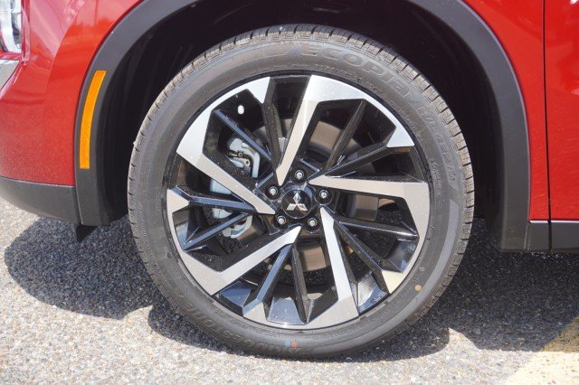 2025 Mitsubishi Outlander Plug-in Hybrid SE - Photo 15