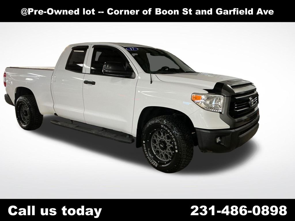 Used 2017 White Toyota SR image 7