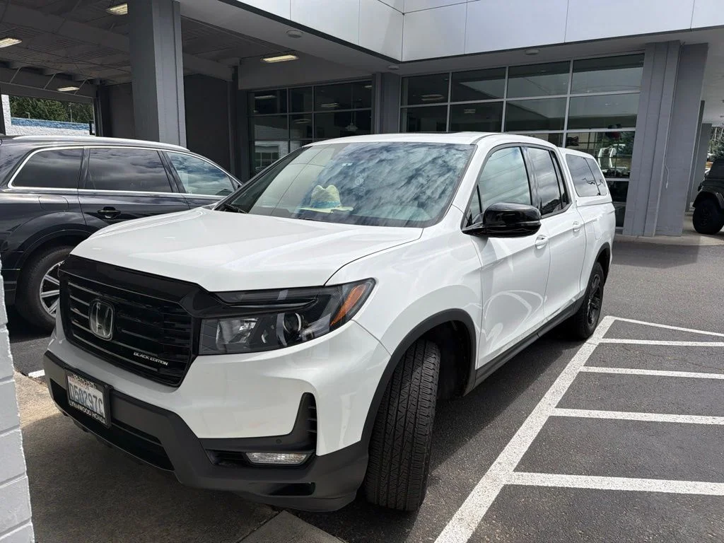 2023 Honda Ridgeline Black Edition's photo