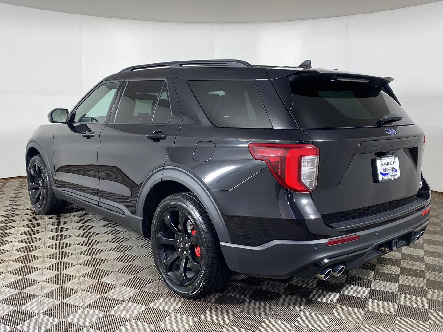 Used 2023 Agate Black Ford ST image 5