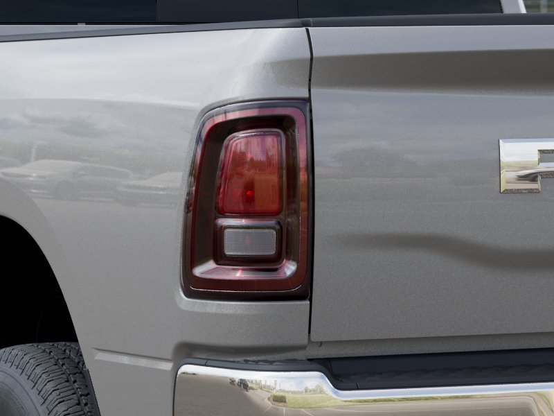New 2026 Silver Zynith RAM Tradesman image 40