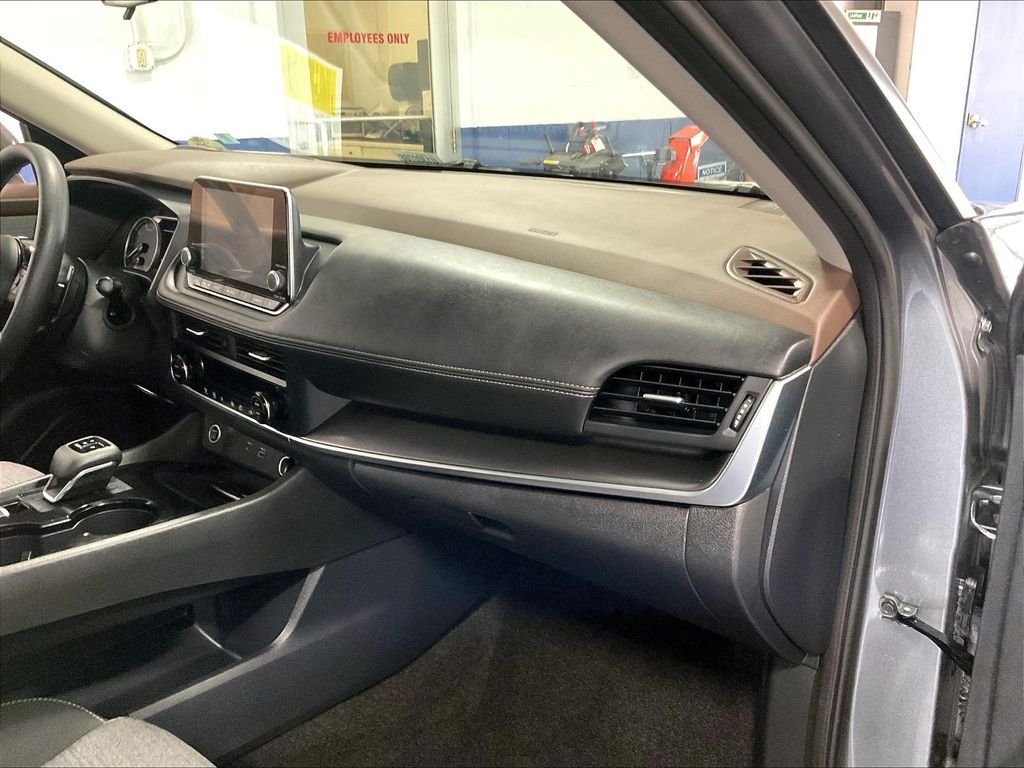 Used 2023 Gray Nissan SV image 12