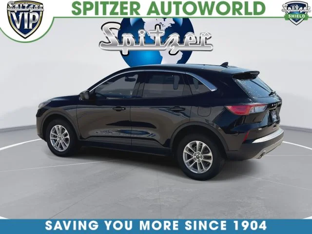 Used 2022 Black Ford SE image 7