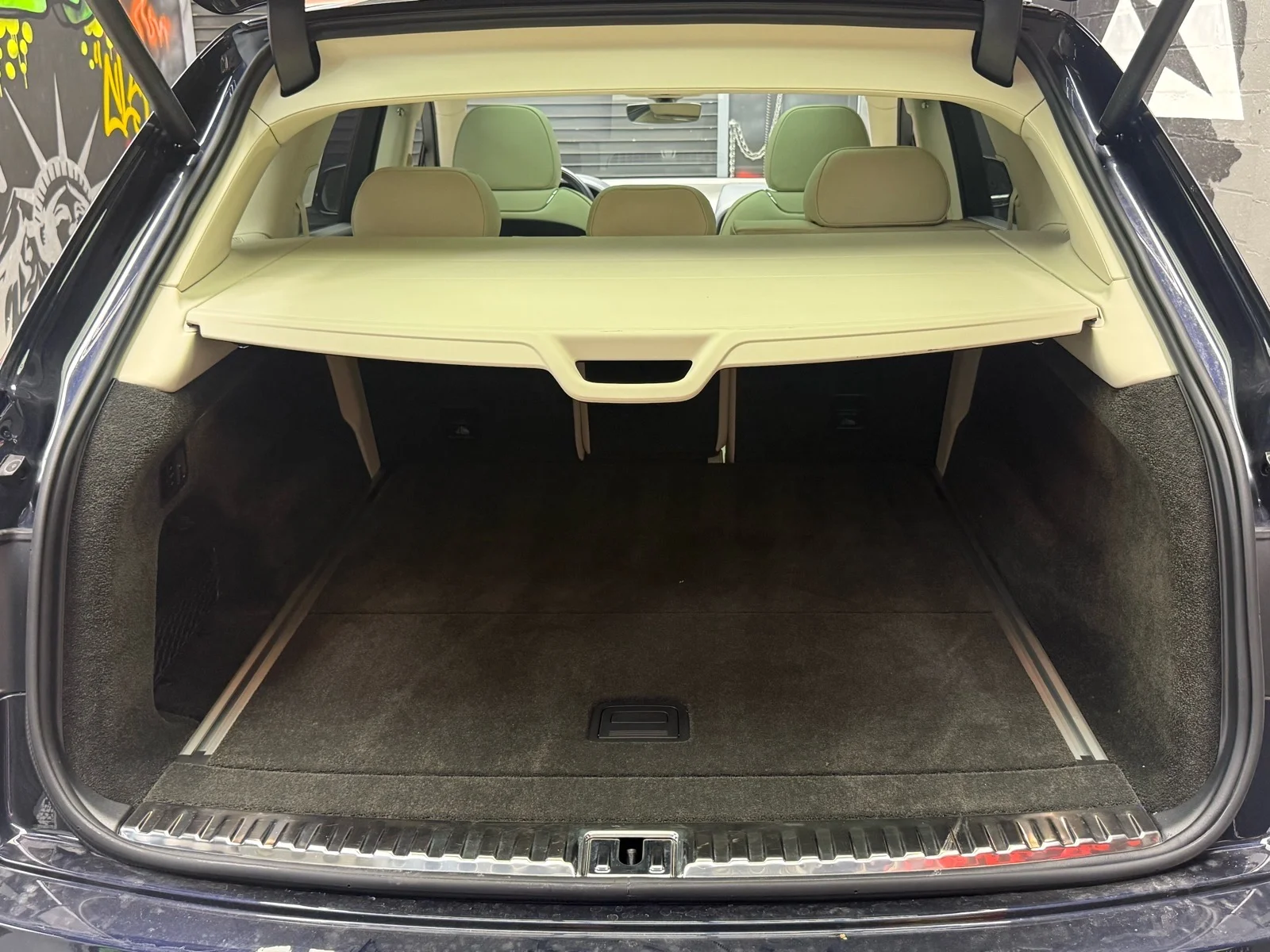 Used 2019 Dk. Blue Bentley V8 image 38