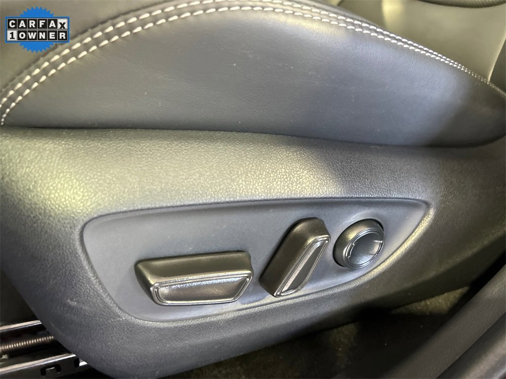 2025 TOYOTA RAV4 - Image 16