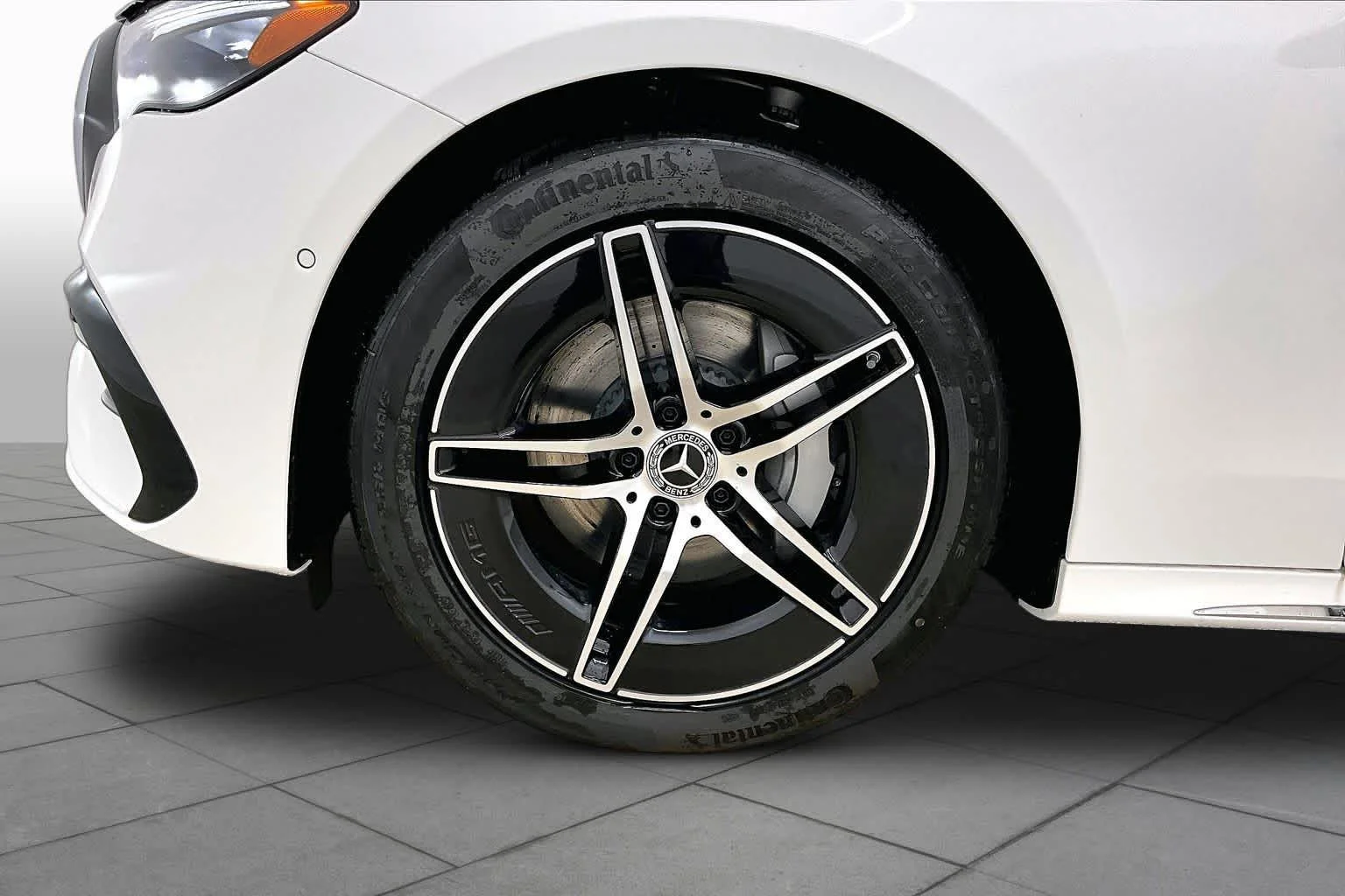 New 2026 Polar White Mercedes-Benz E 350 image 11