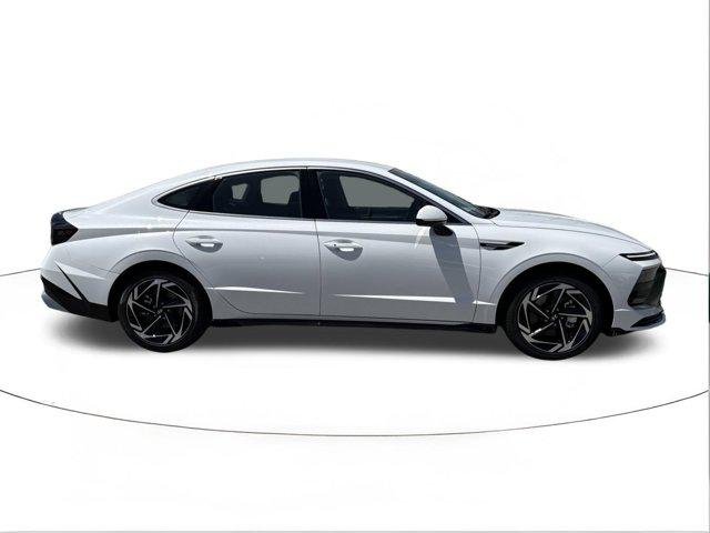 New 2026 Serenity White Hyundai SEL Sport image 2