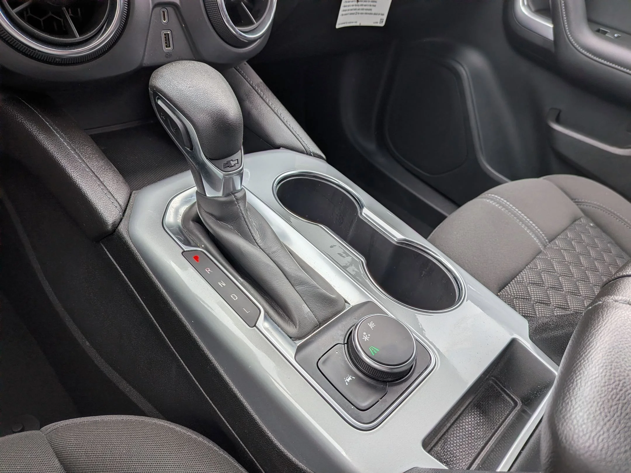 Used 2022 Summit White Chevrolet LT image 12