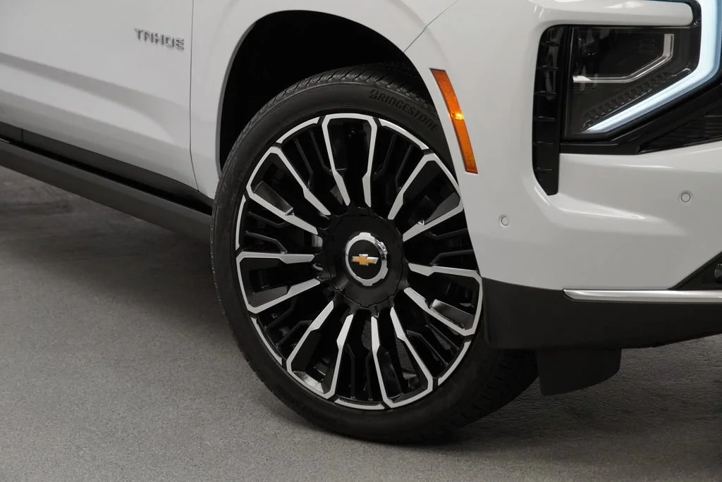 New 2026 Polar White Tricoat Chevrolet High Country image 10
