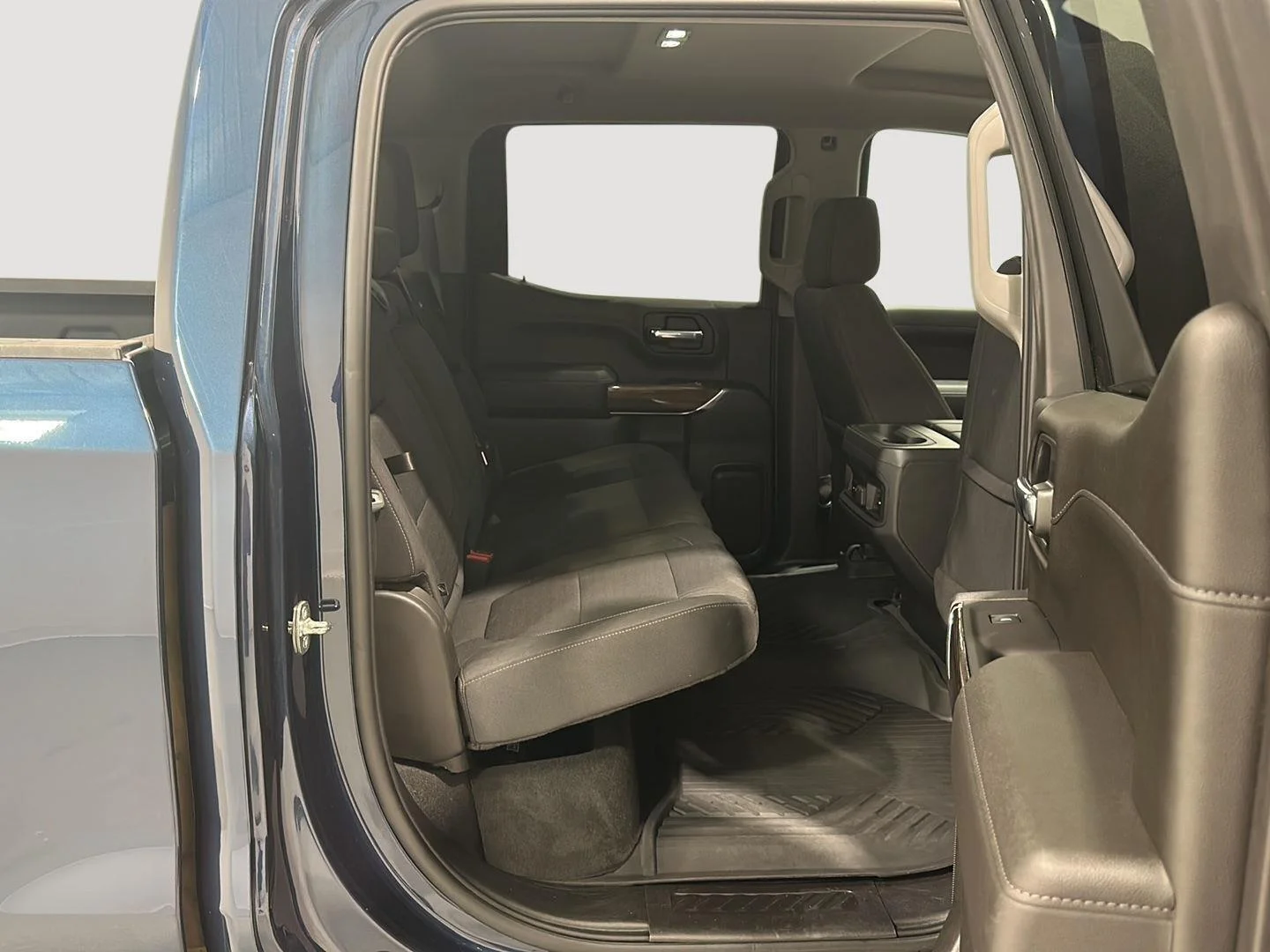 Used 2022 NORTHSKY BLUE METALLIC Chevrolet RST image 24