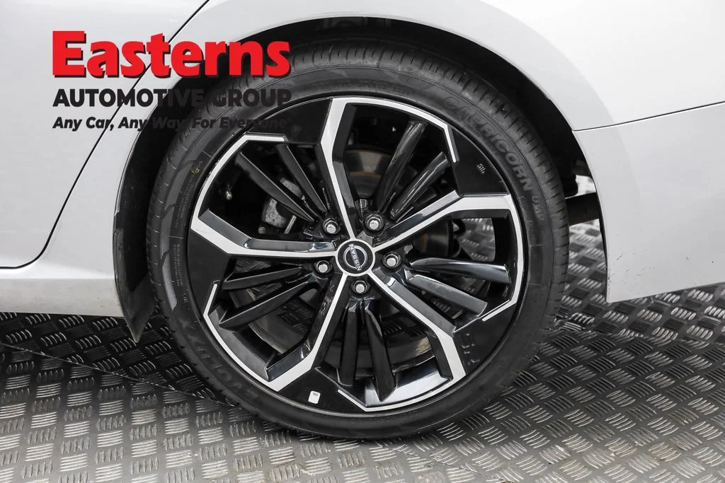Used 2023 Silver Nissan 2.5 SR image 32