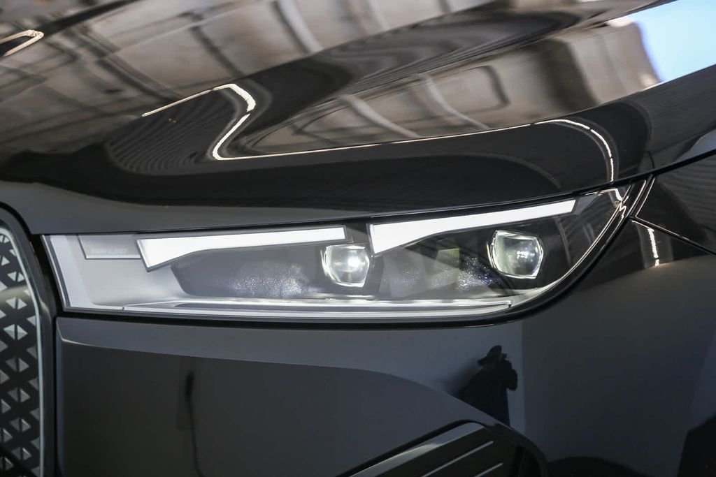 2025 BMW iX 50 - Photo 7