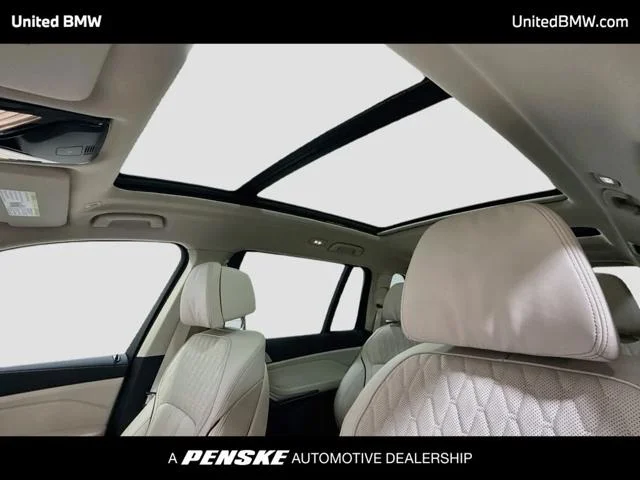 New 2027 Mineral White Metallic BMW X7 image 12