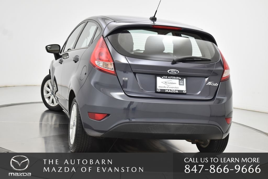 Used 2013 Gray Metallic Ford SE image 7