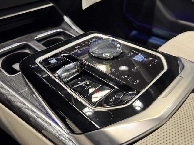 New 2026 Oxide Grey Metallic BMW 760i xDrive image 12