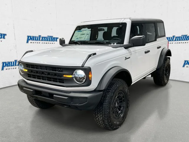 2025 Ford Bronco Base 4x4's photo