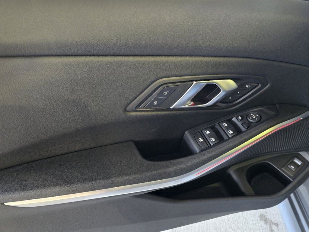 2025 BMW 3 Series 330i - Photo 16