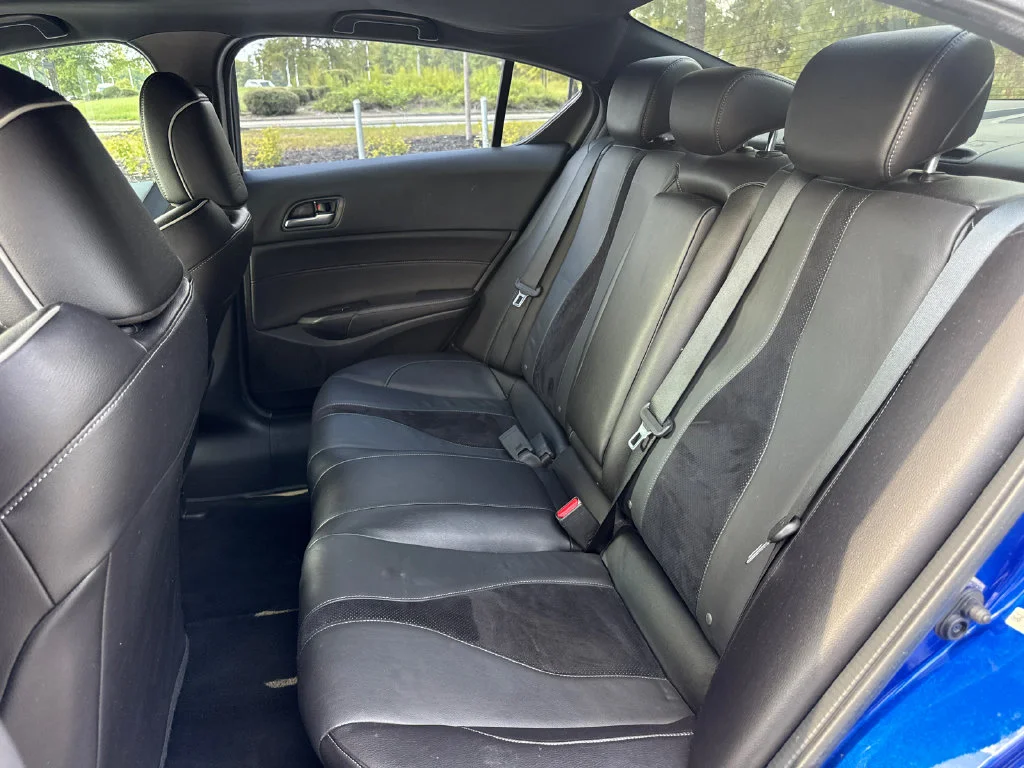 Used 2019 Apex Blue Pearl Acura Premium and A-SPEC Packages image 31