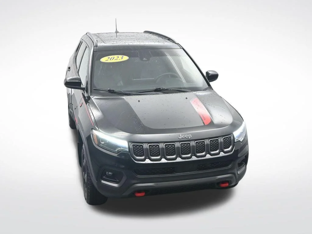 Certified Used 2023 Diamond Black Jeep Trailhawk image 25