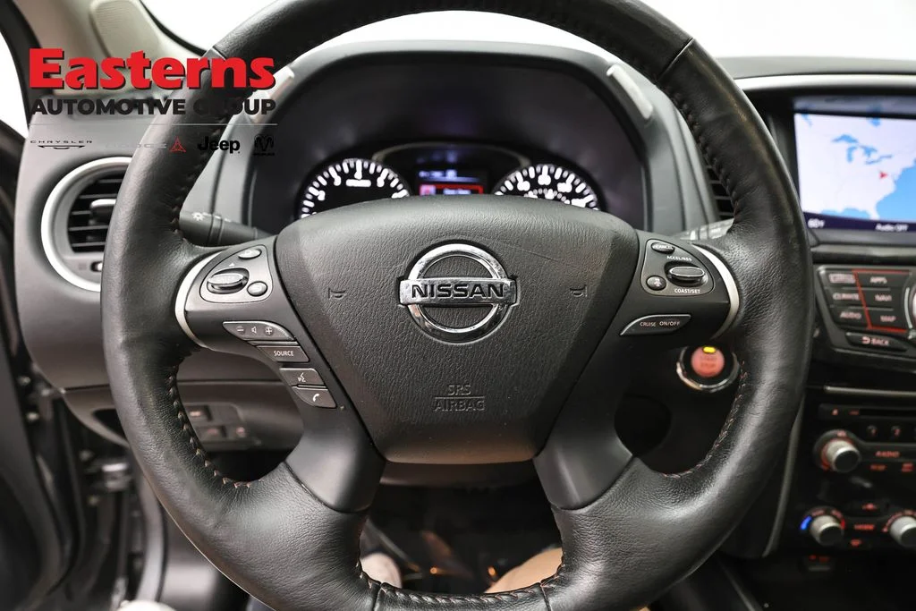 Used 2020 Gray Nissan SL image 14
