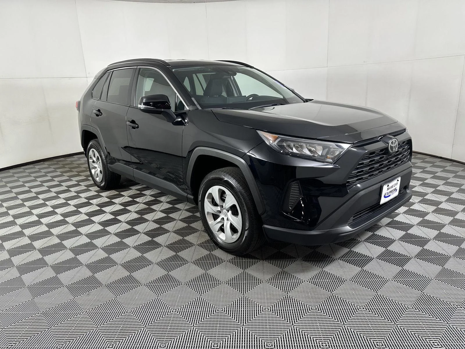 Used 2021 Midnight Black Metallic Toyota LE image 12