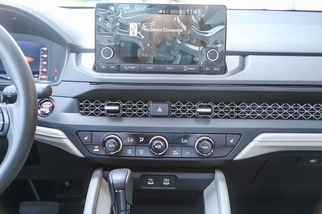 2025 Honda Accord SE - Photo 14