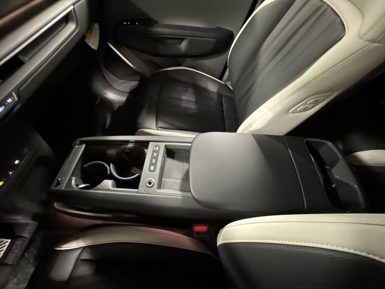 New 2026 Wolf Gray/Ebony Black Roof Kia GT-Line image 26