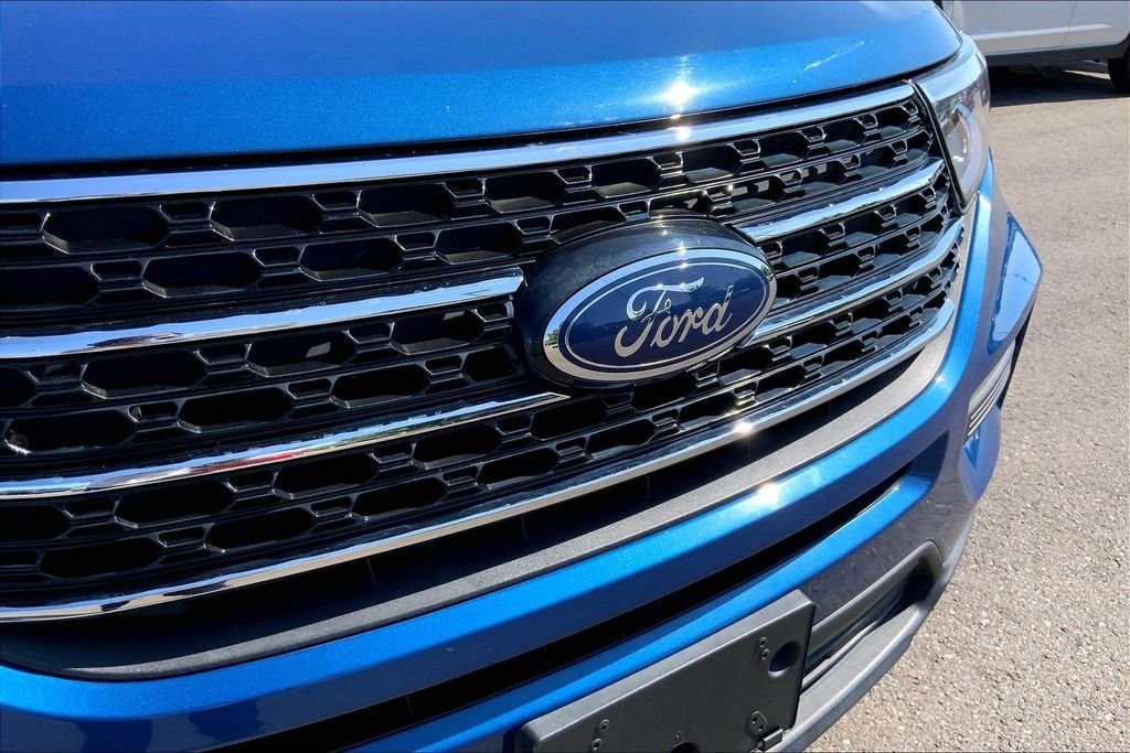 Used 2021 Blue Ford XLT image 33