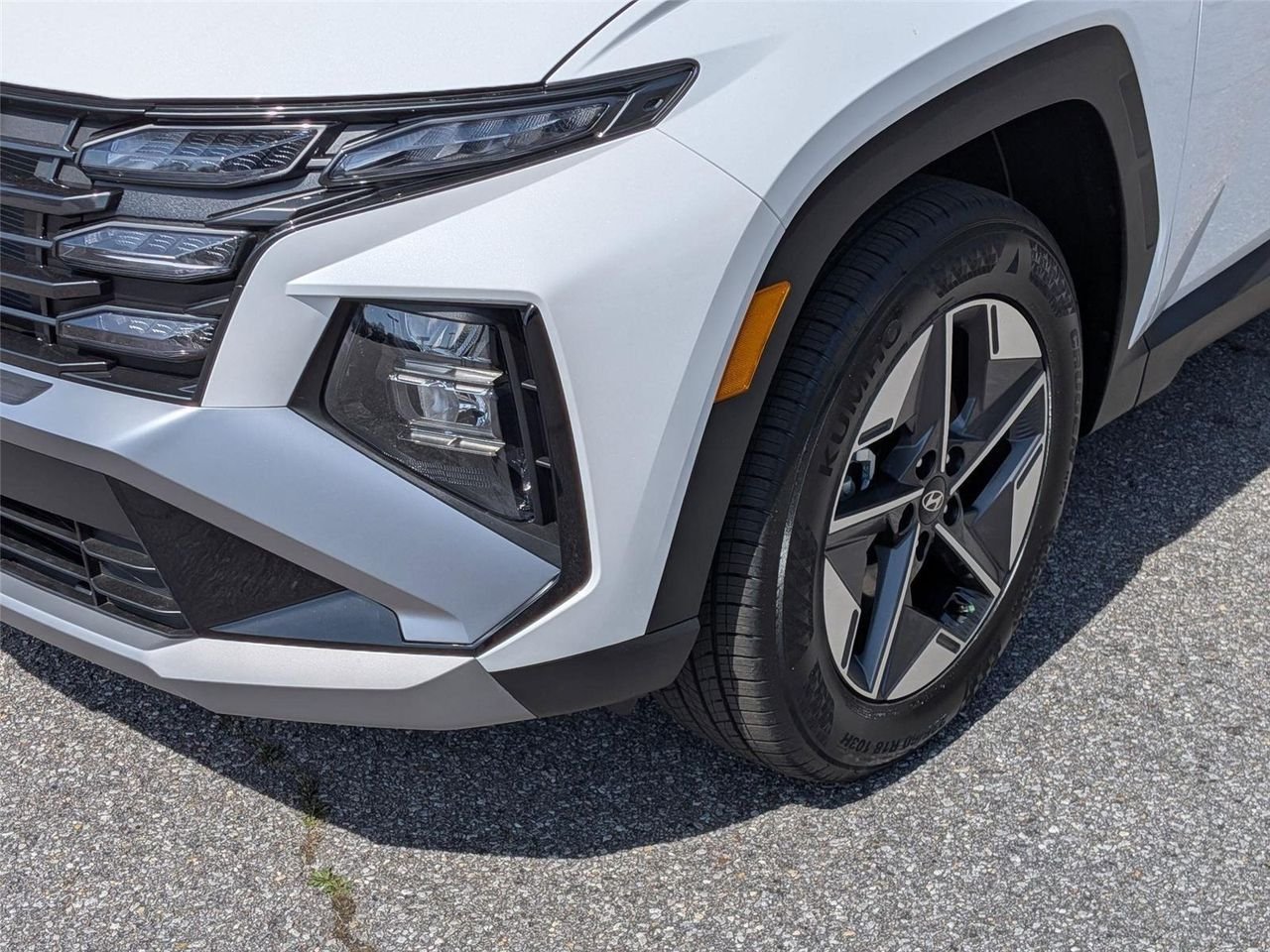 New 2026 Serenity White Pearl Hyundai SEL AWD image 9