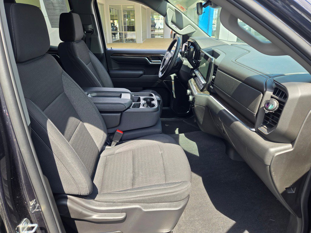 2024 Chevrolet Silverado 1500 LT - Photo 7