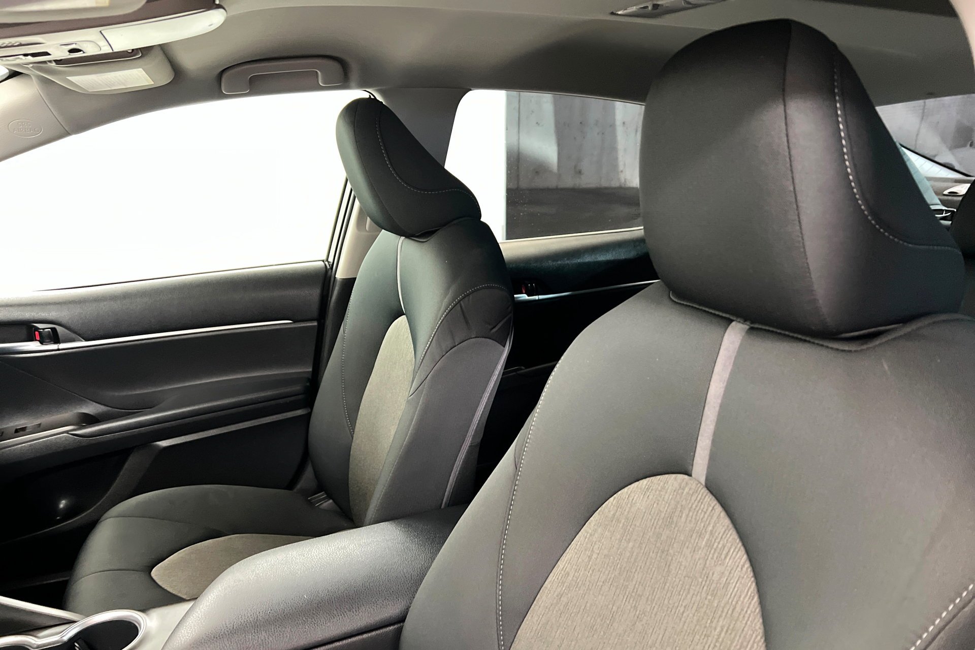 2022 Toyota Camry LE - Photo 17