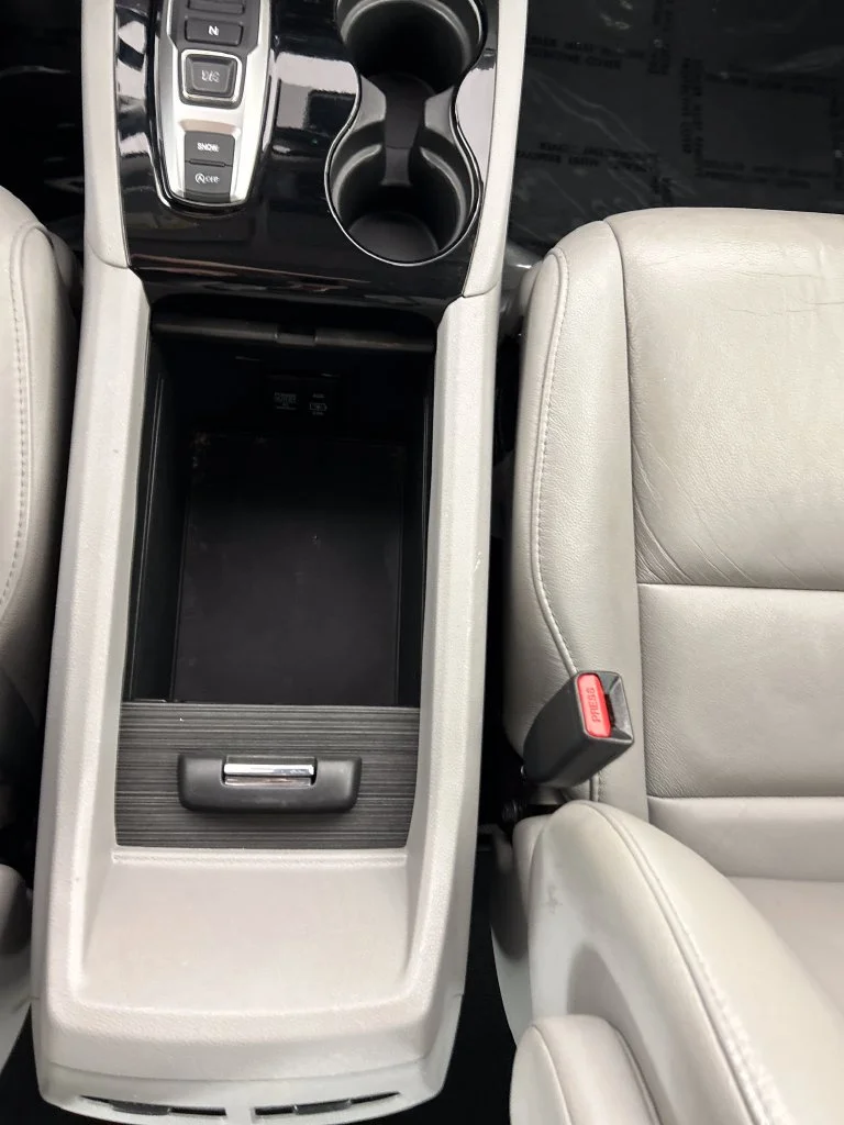Used 2019 Silver Honda Touring image 14