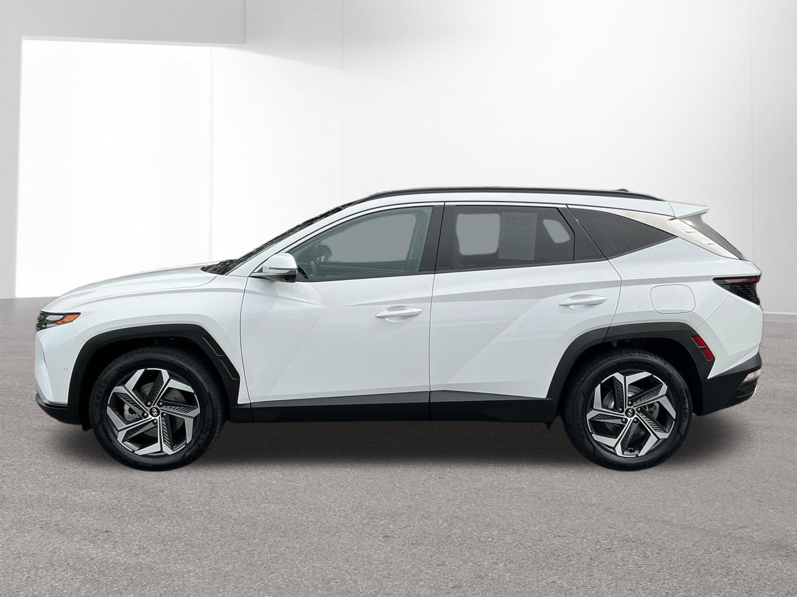 Used 2022 Quartz White Hyundai Limited image 6