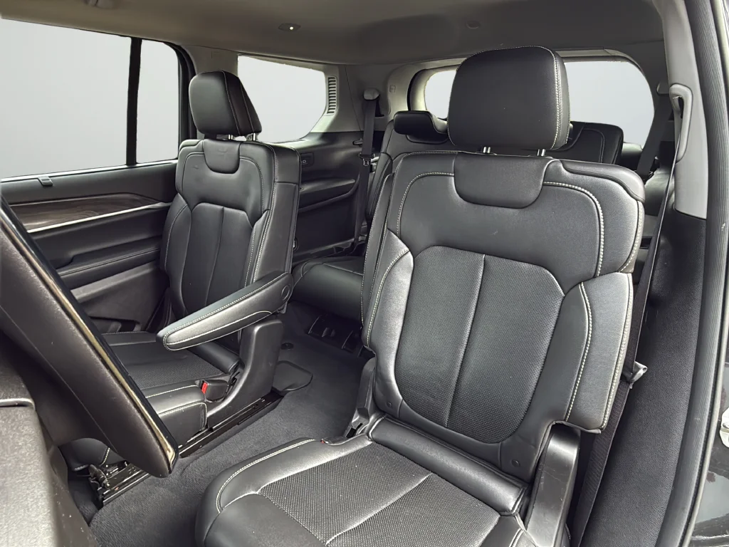 Used 2023 Gray Jeep Limited image 26