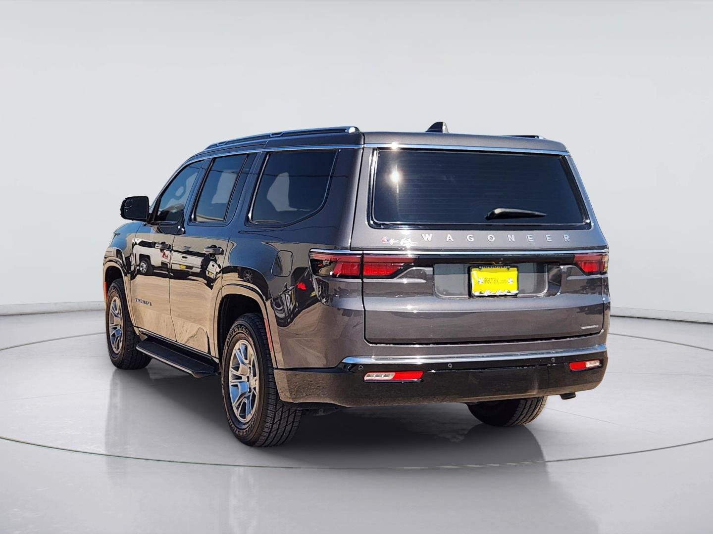 2022 Jeep Wagoneer photo 5 of 32