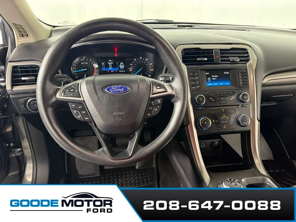 Used 2017 Gray Ford SE image 12