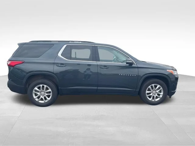 Used 2020 GRAPHITE METALLIC Chevrolet LT Cloth image 6