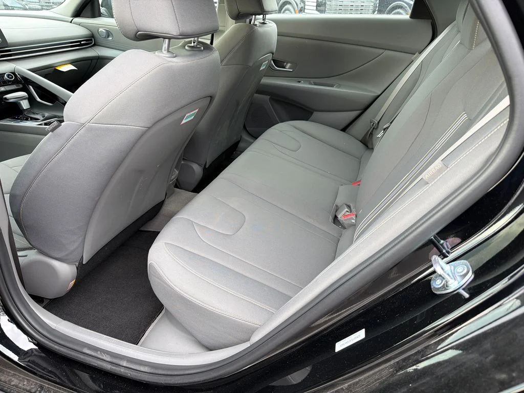 Used 2026 Black Hyundai Blue image 20