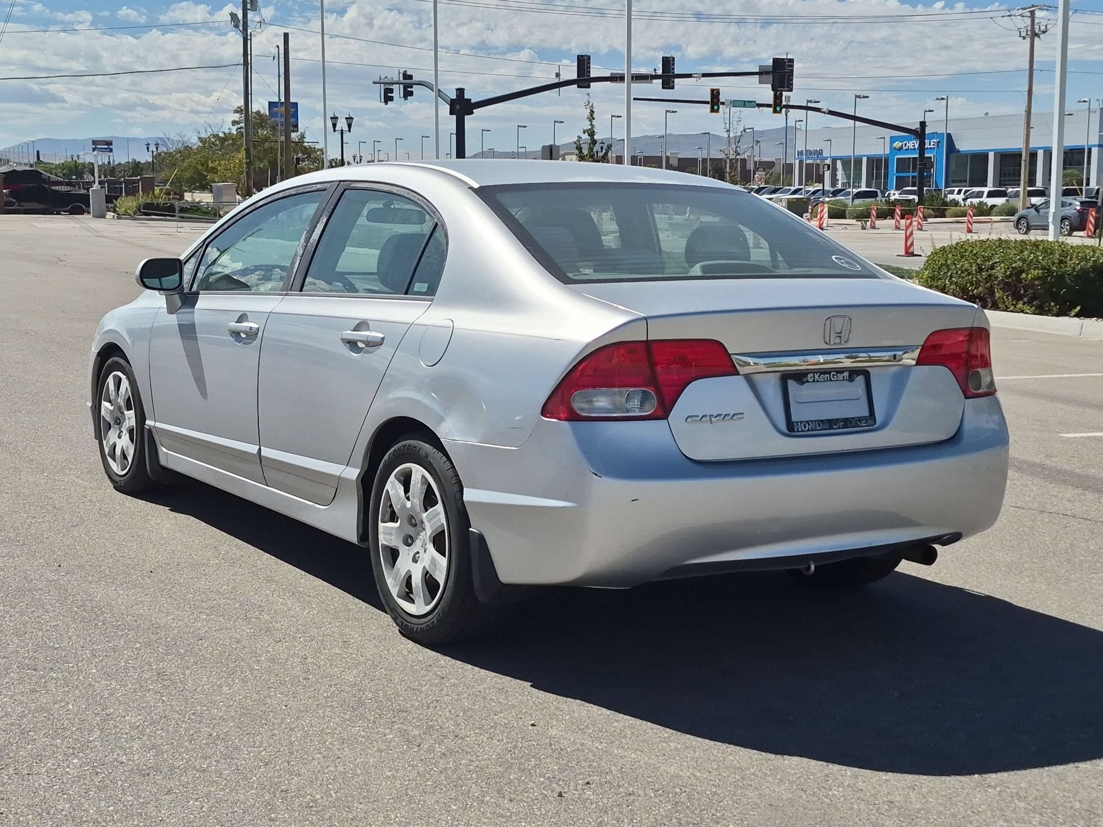 Used 2009 Silver Honda LX image 5