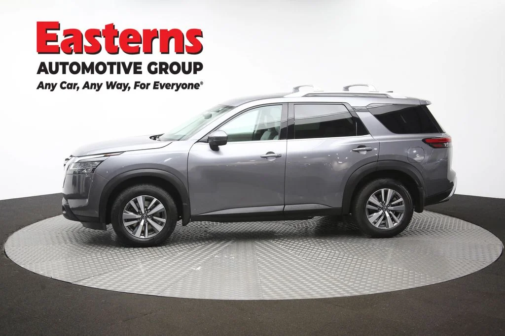 Used 2023 Gray Nissan SL image 59