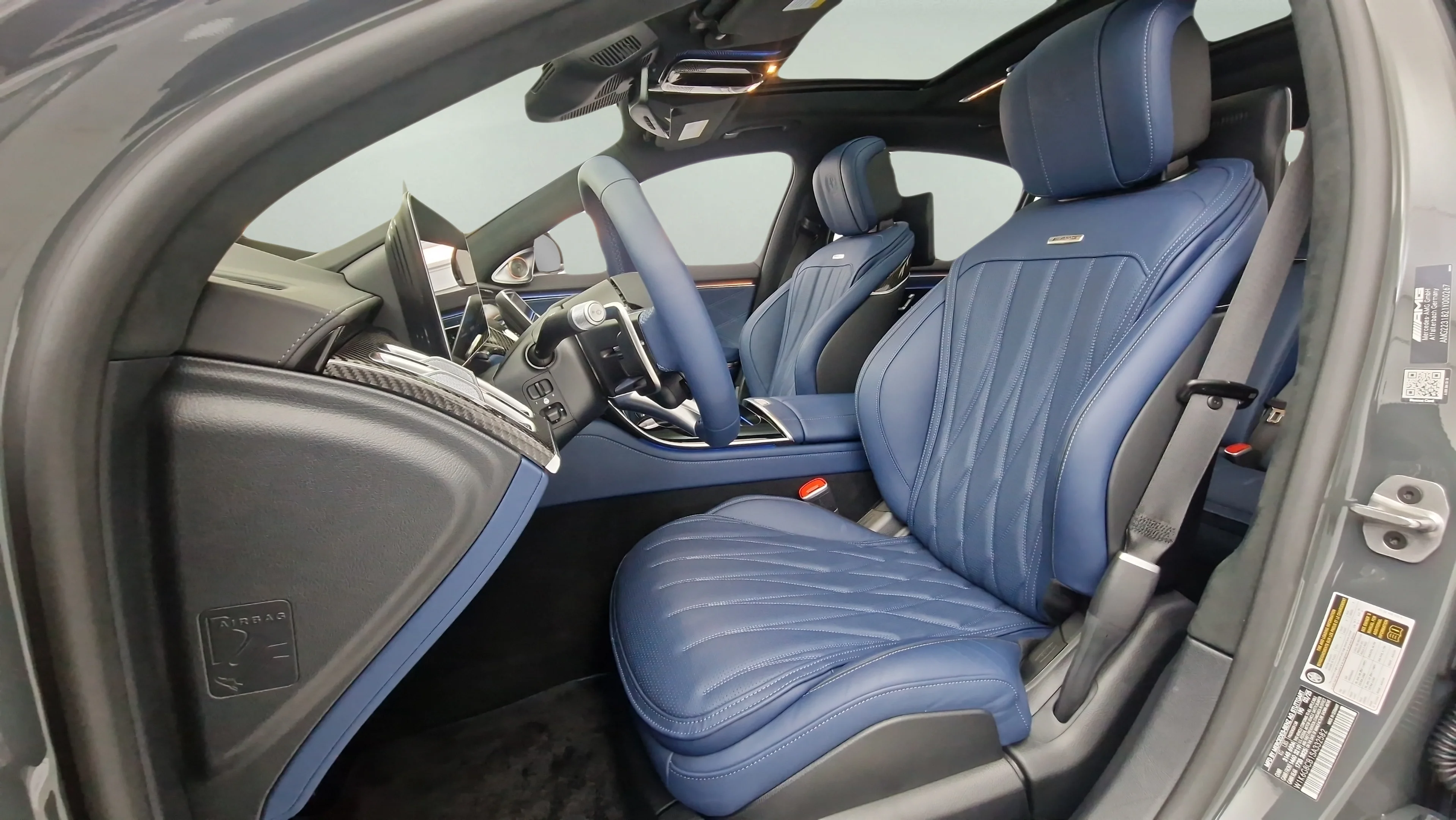 Used 2025  Mercedes-Benz AMG® S 63 E image 18